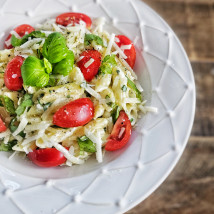 Krämig pastasallad med pesto
