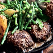 Lammsmäcka med klyftpotatis